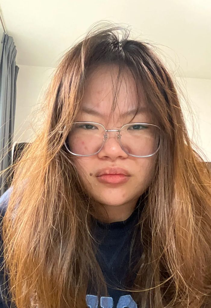 ảnh gái xấu đeo kính