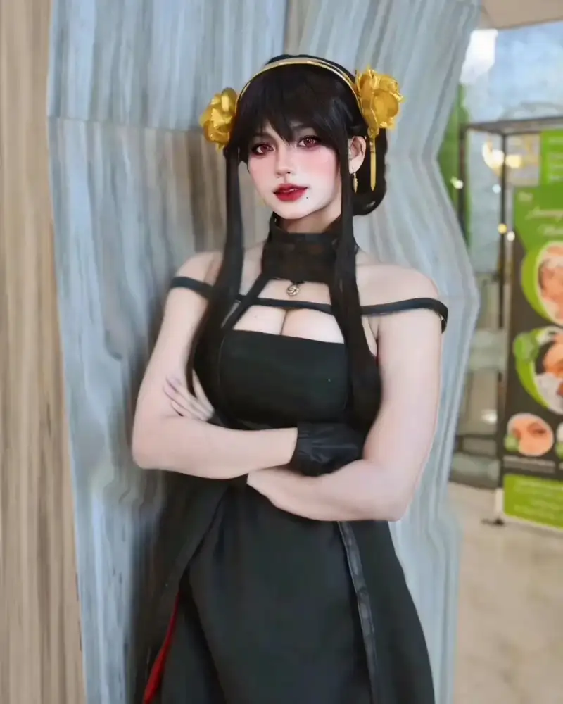 cosplay yor thanh lịch