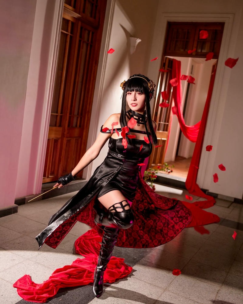 cosplay yor khí chất