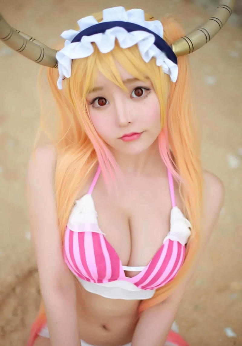 ảnh cosplay anime nữ khoe ngực