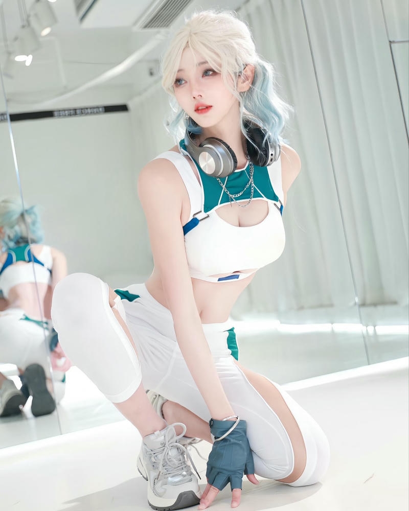 ảnh cosplay châu á khoe ngực