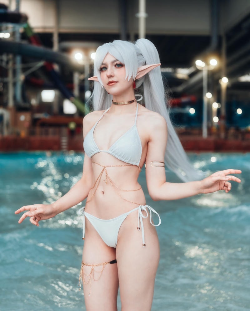 ảnh cosplay frieren gợi cảm