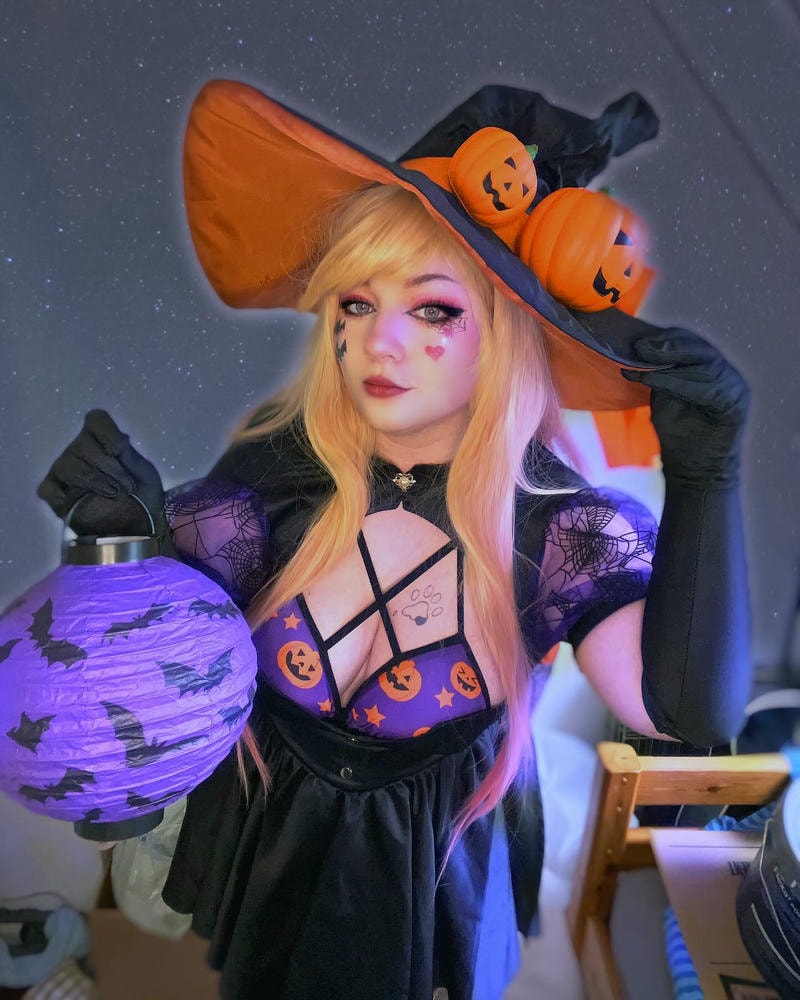 ảnh cosplay halloween dâm