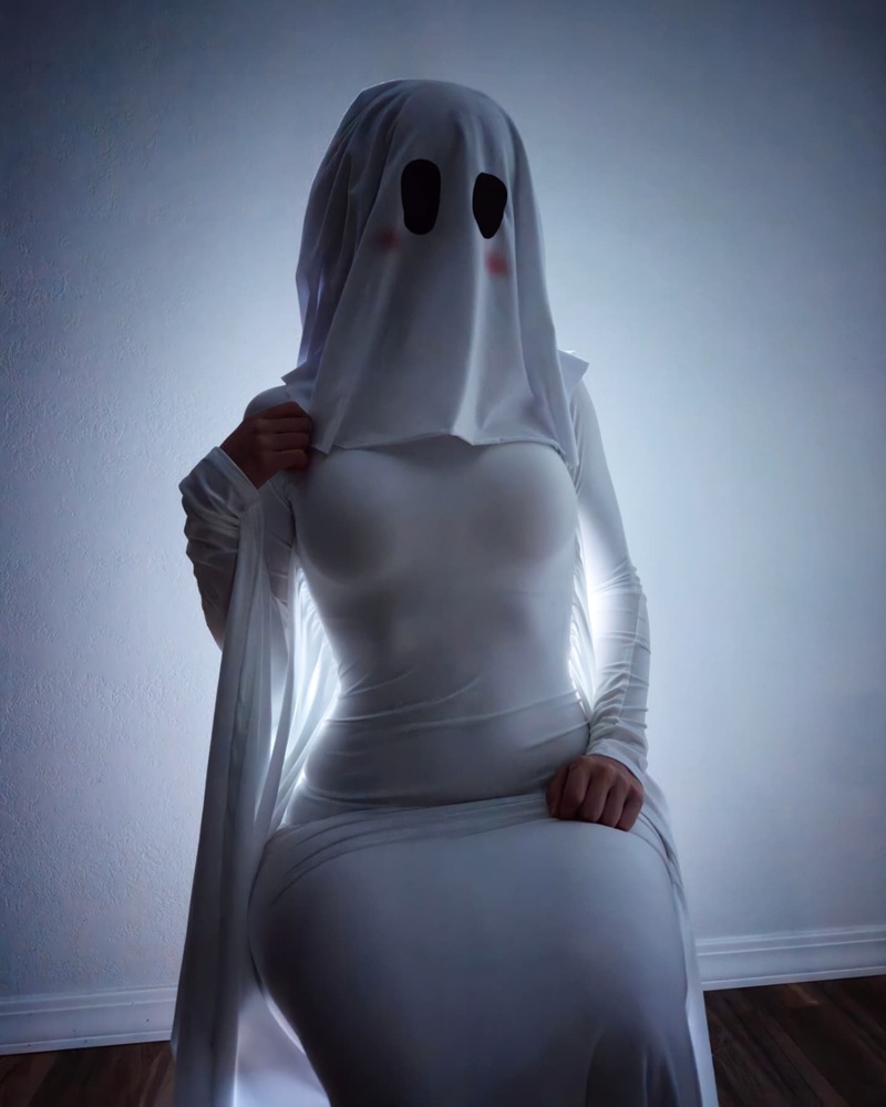 ảnh cosplay ma khiêu gợi