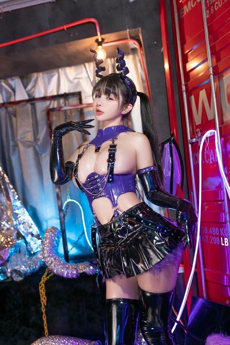 ảnh cosplay nhật khoe ngực