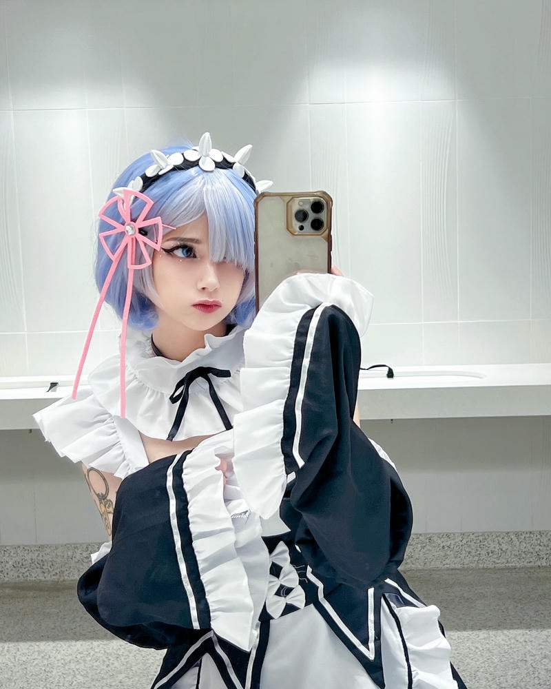 ảnh cosplay rem cực xinh
