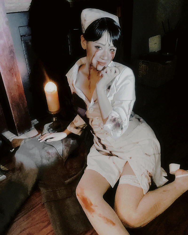 ảnh cosplay y tá cực xinh