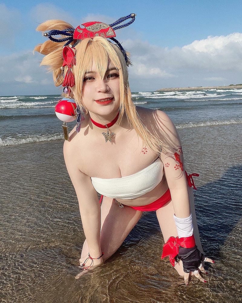 ảnh yoimiya cosplay ngọt nước