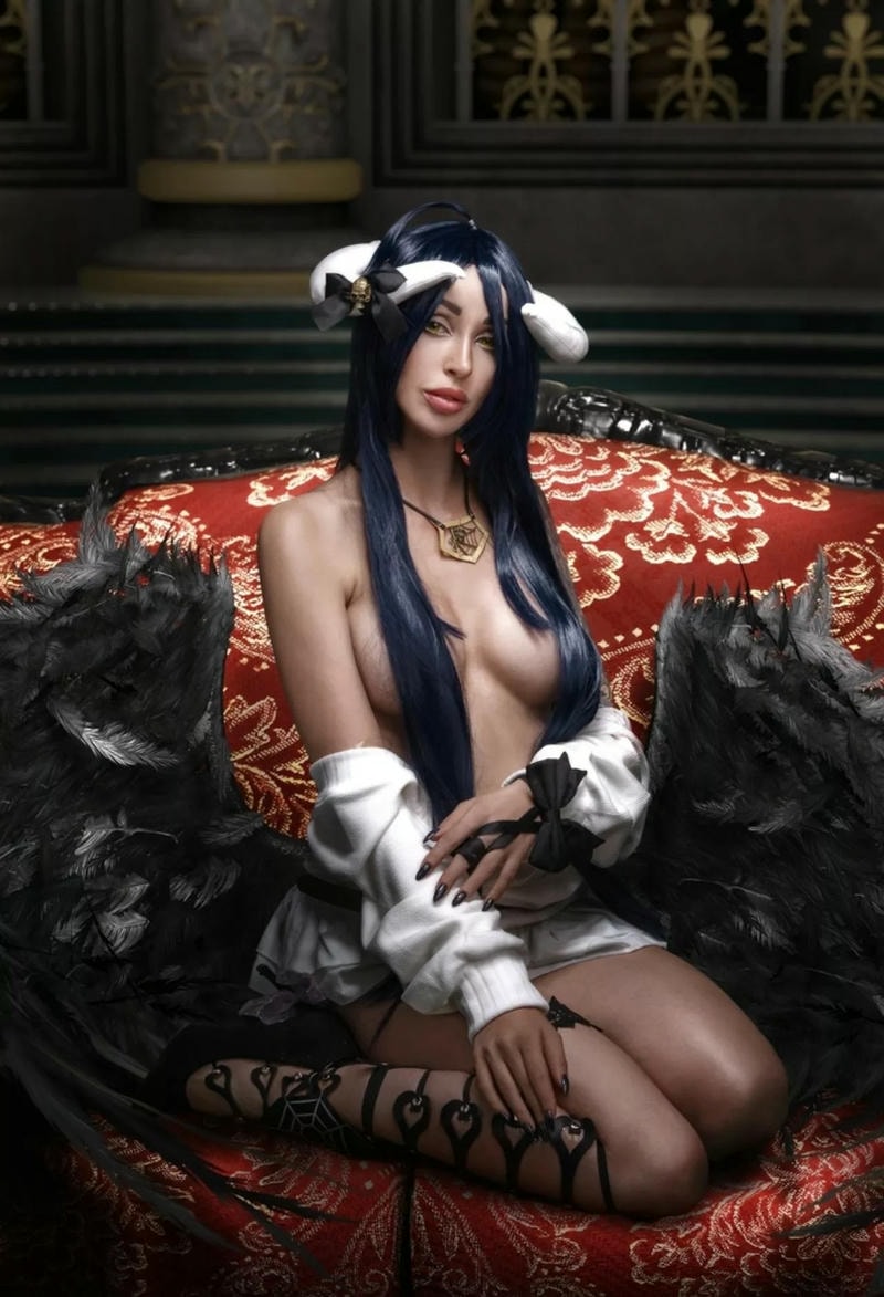 cosplay albedo chân dài