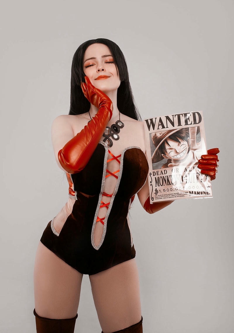 cosplay boa hancock khiêu gợi