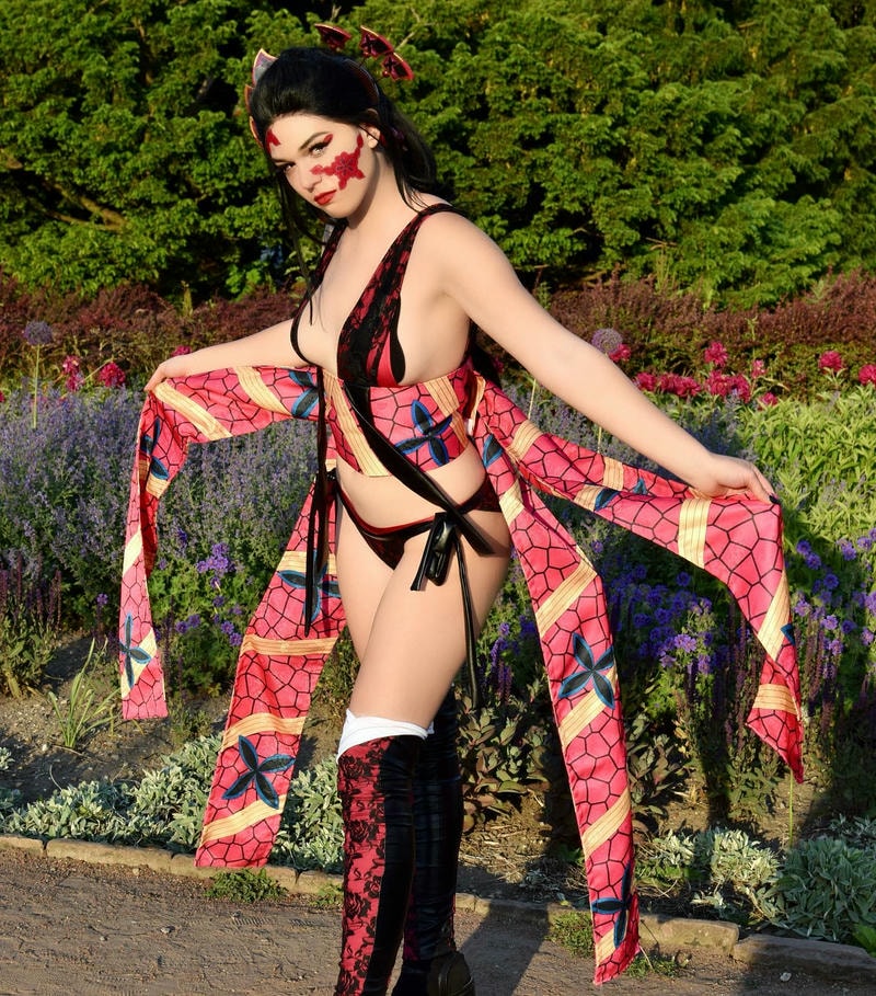 cosplay daki chân dài