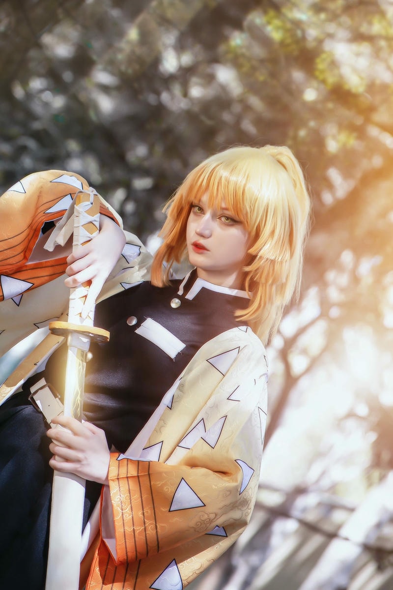 cosplay demon slayer zenitsu