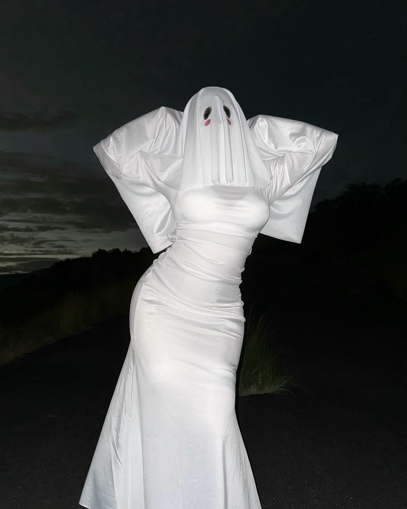 cosplay ghost khoe ngực