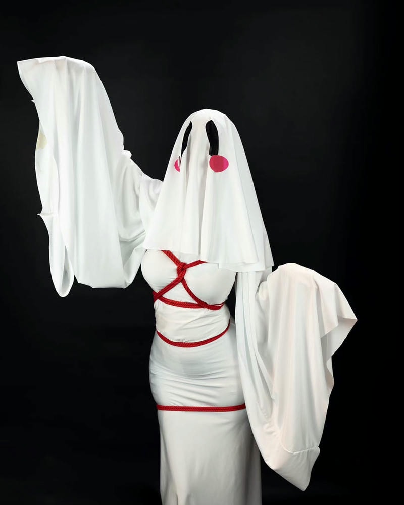 cosplay ghost nóng bỏng
