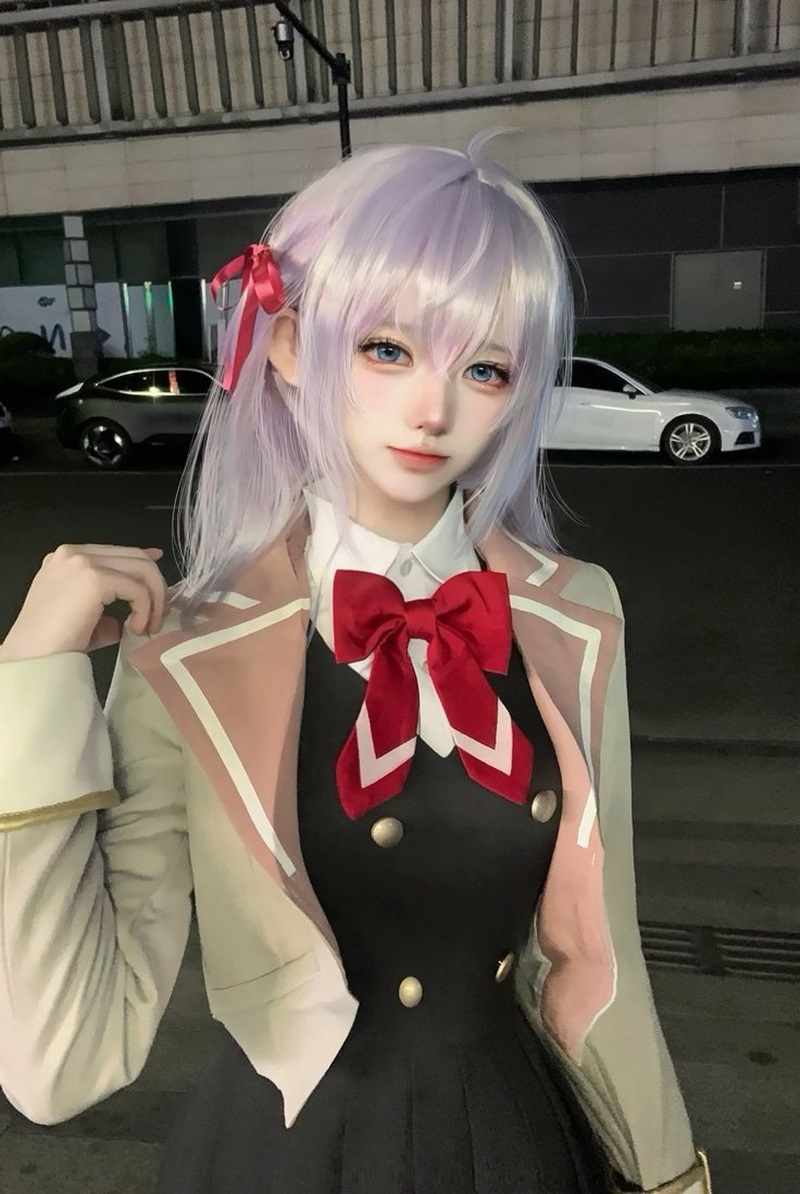 cosplay học sinh cute