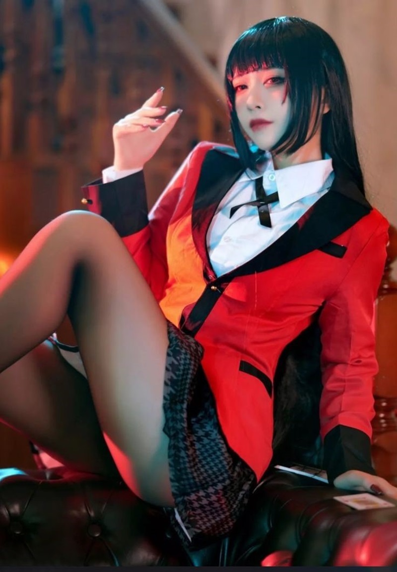 cosplay học sinh lạnh lùng