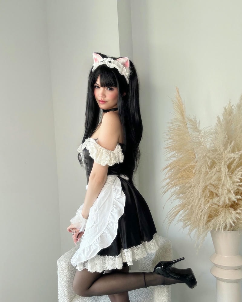 cosplay maid xinh