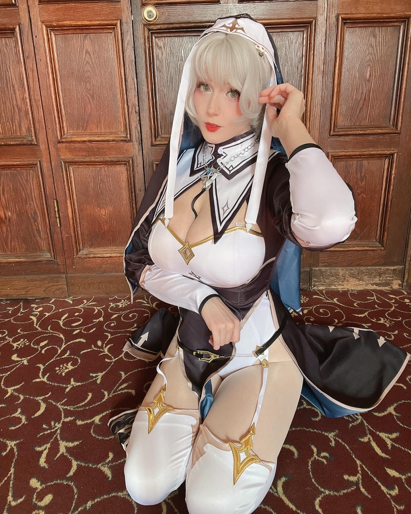 cosplay sơ khiêu gợi
