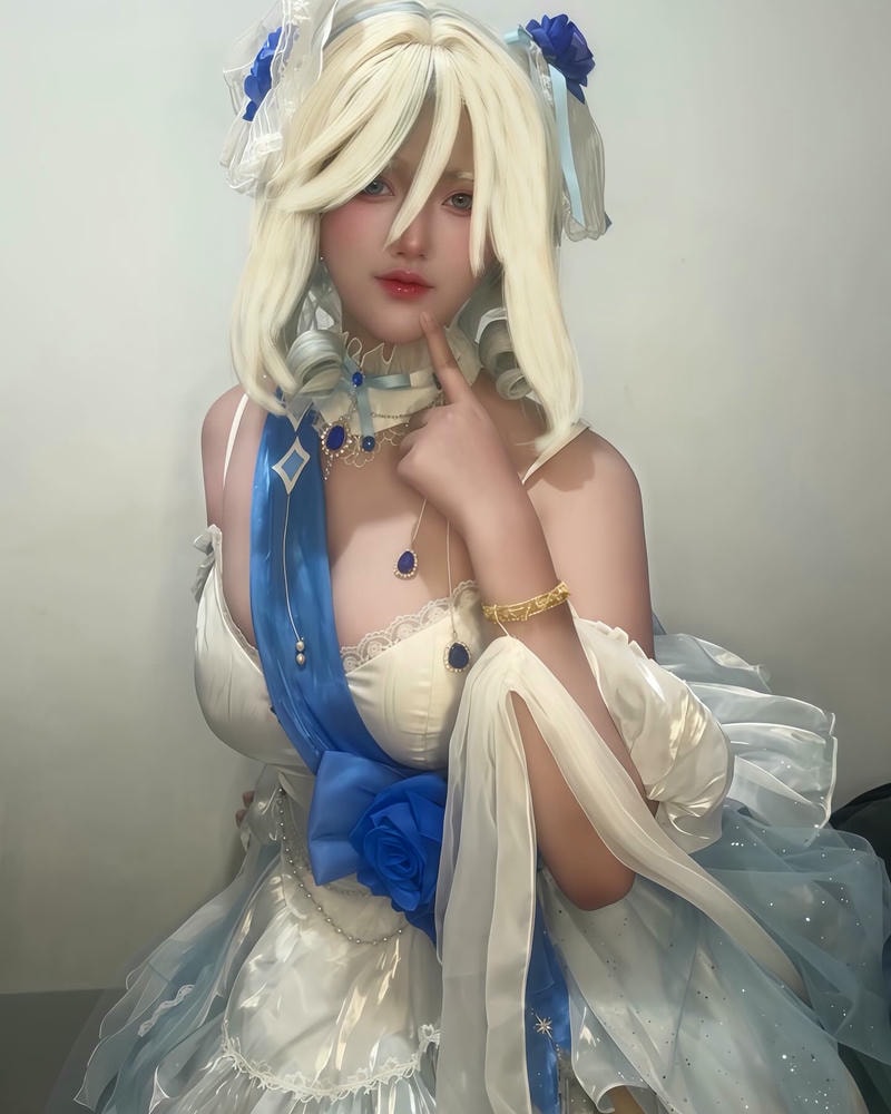 furina cosplay sexy