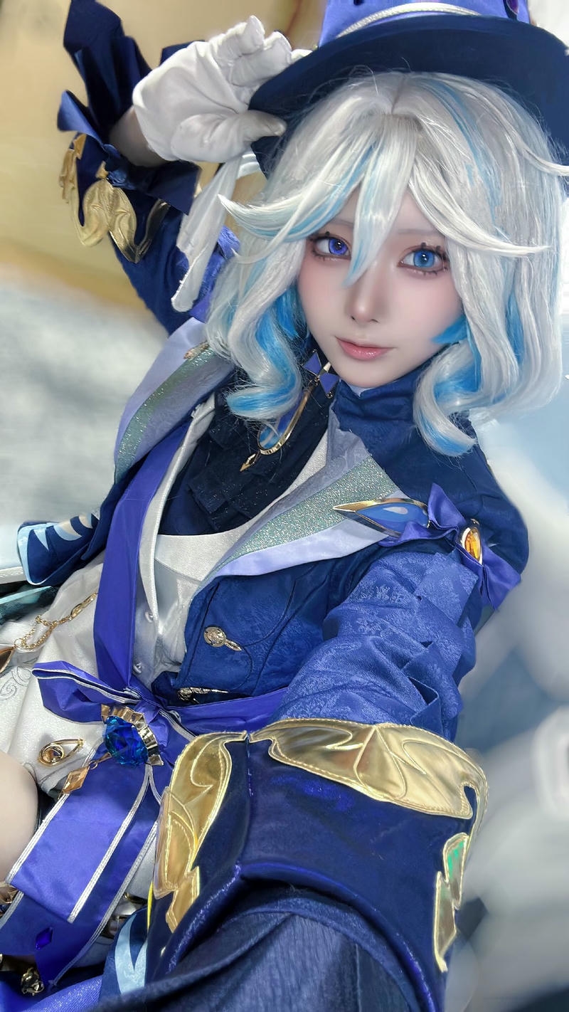 hình ảnh cosplay furina cực xinh