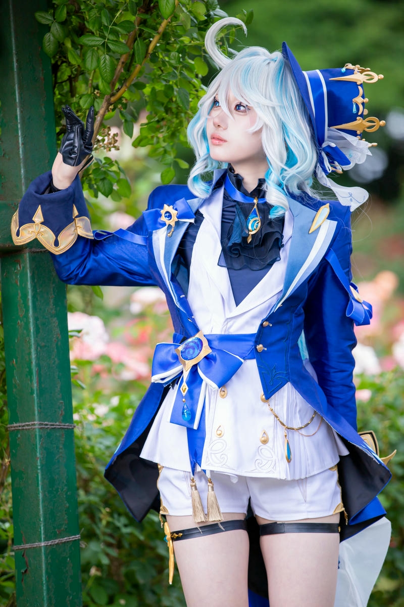 hình ảnh cosplay furina dễ thương