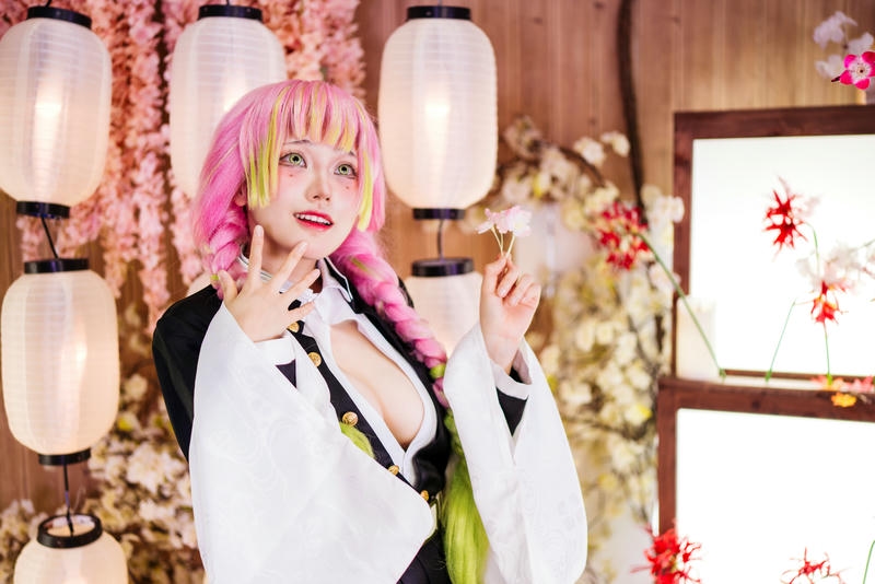 mitsuri cosplay ngọt nước